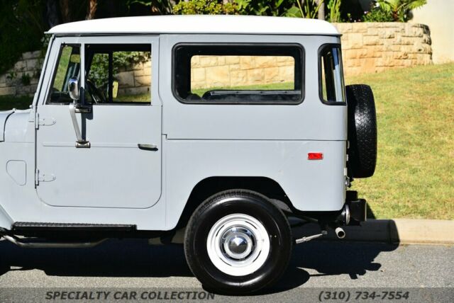 Toyota FJ 40 1971 image number 12