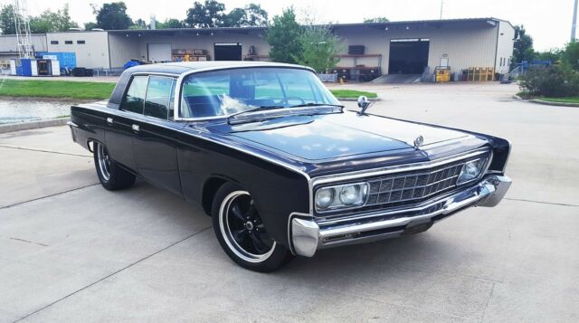 Chrysler Imperial 1966 image number 1