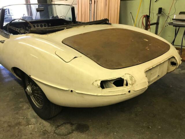 Jaguar E-Type 1963 image number 0