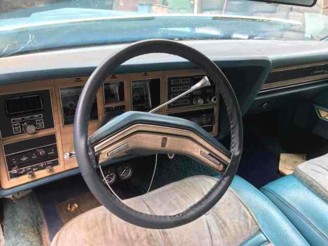 Lincoln Continental 1976 image number 10