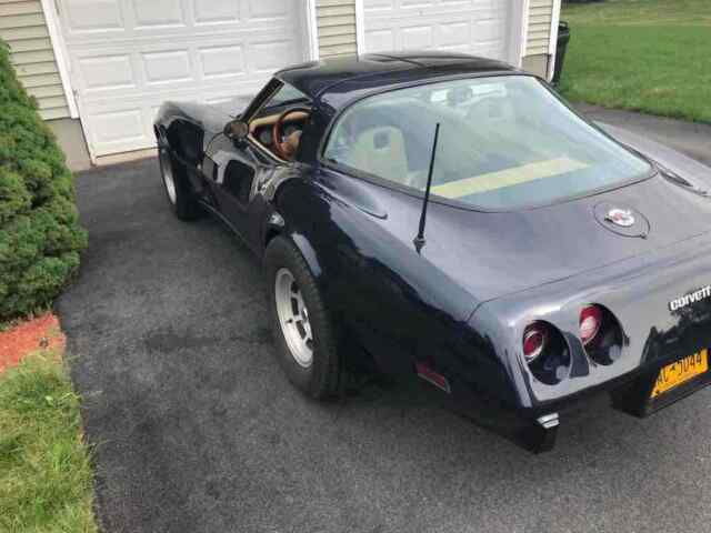 Chevrolet Corvette 1978 image number 11