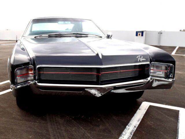 Buick Riviera 1967 image number 26