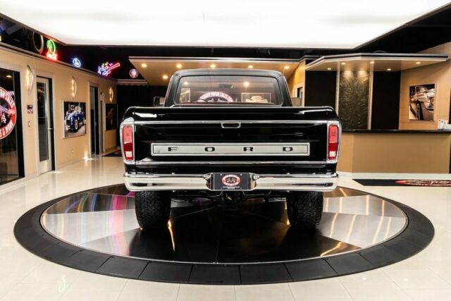 Ford F-150 Custom Pickup 4X4 1979 image number 11