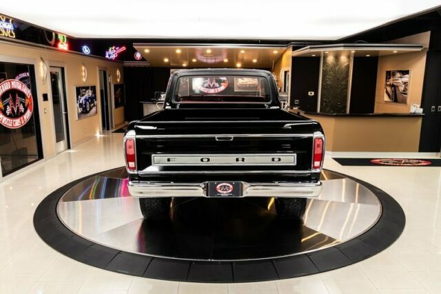 Ford F-150 Custom Pickup 4X4 1979 image number 12