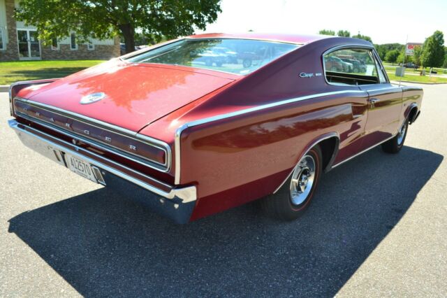 Dodge Charger 1966 image number 2