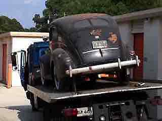 Ford Deluxe 1940 image number 1