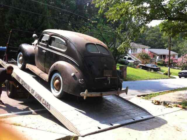 Ford Deluxe 1940 image number 13