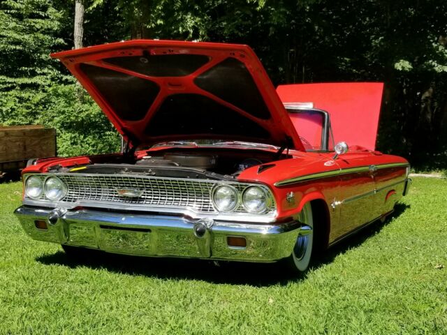 Ford Galaxie 1963 image number 20