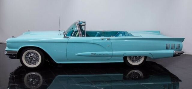 Ford Thunderbird 1960 image number 1