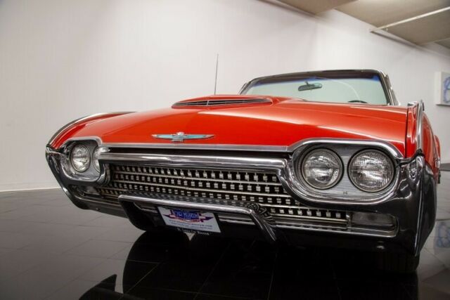 Ford Thunderbird 1962 image number 21