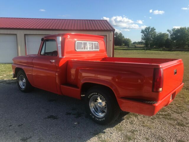 Chevrolet C-10 1966 image number 2