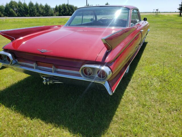 Cadillac Series 62 1961 image number 4