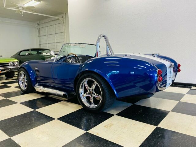 Shelby Cobra 1965 image number 2