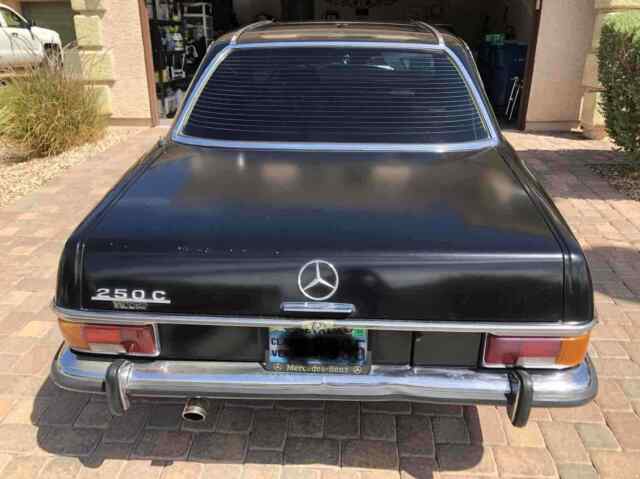 Mercedes-Benz 250C 1972 image number 17