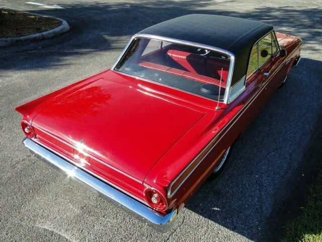 Ford Fairlane 1963 image number 19