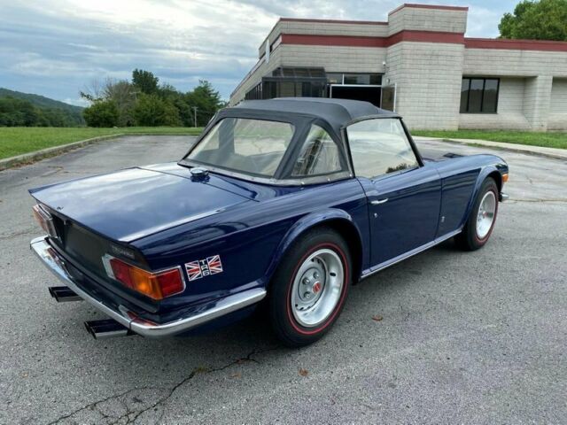 Triumph TR-6 1974 image number 10