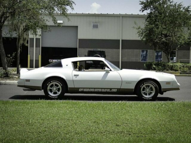 Pontiac Firebird 1978 image number 10