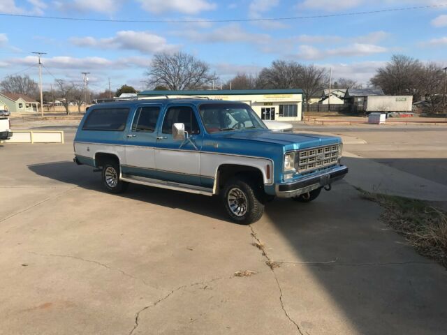 Chevrolet Suburban 1978 image number 0