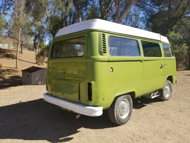 Volkswagen Bus/Vanagon 1977 image number 12