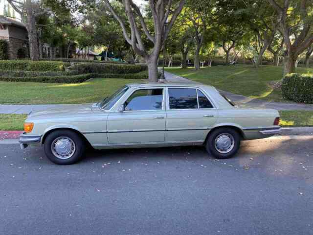 Mercedes-Benz 450SE 1973 image number 15