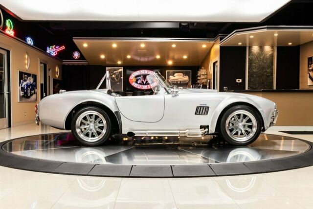 Shelby Cobra 1965 image number 33