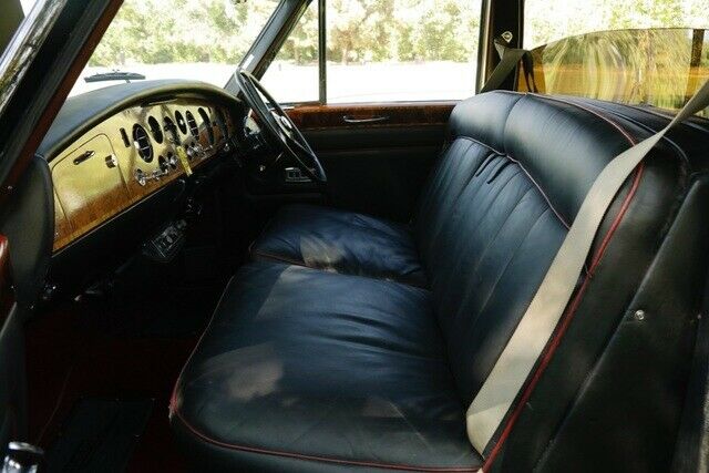 Rolls-Royce Phantom VI 1971 image number 20