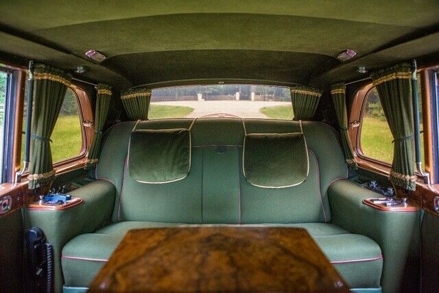 Rolls-Royce Phantom VI 1971 image number 46