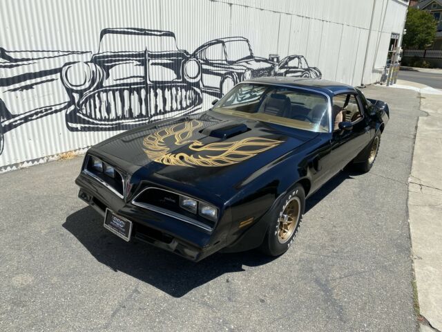 Pontiac Firebird 1978 image number 1