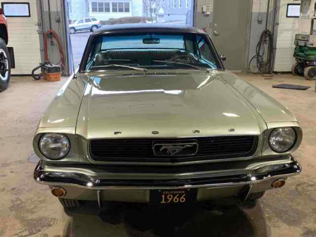 Ford Mustang 1966 image number 20