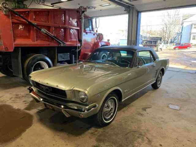 Ford Mustang 1966 image number 24