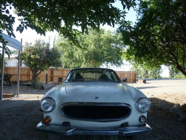 Volvo P1800 1972 image number 0