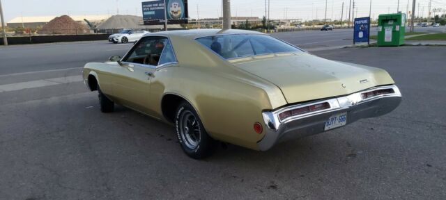 Buick Riviera 1969 image number 1