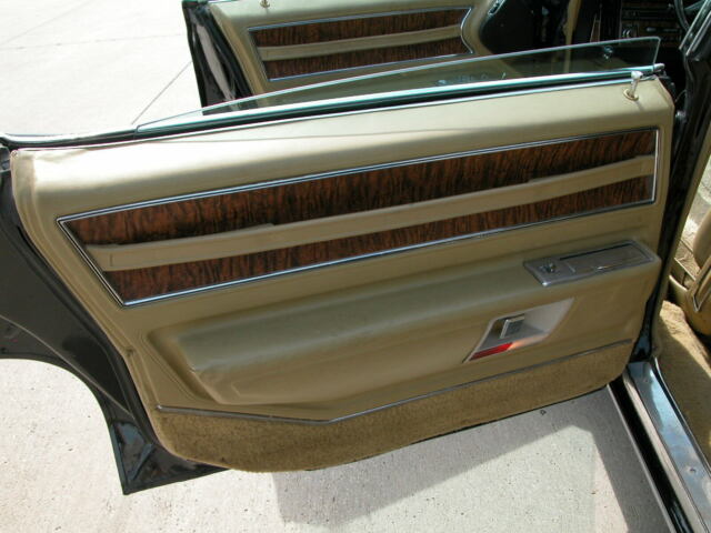 Cadillac Brougham 1970 image number 15