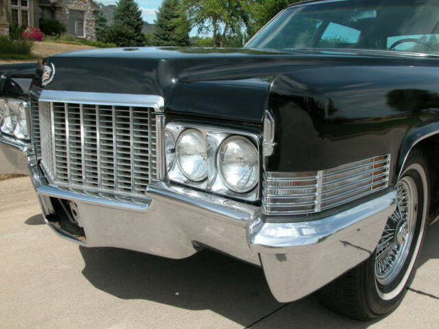 Cadillac Brougham 1970 image number 2