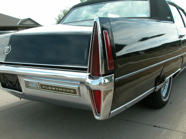 Cadillac Brougham 1970 image number 31