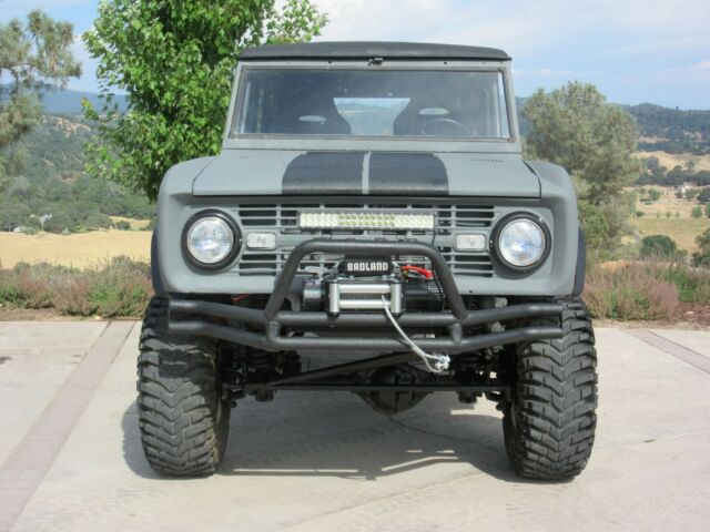 Ford Bronco 1966 image number 28