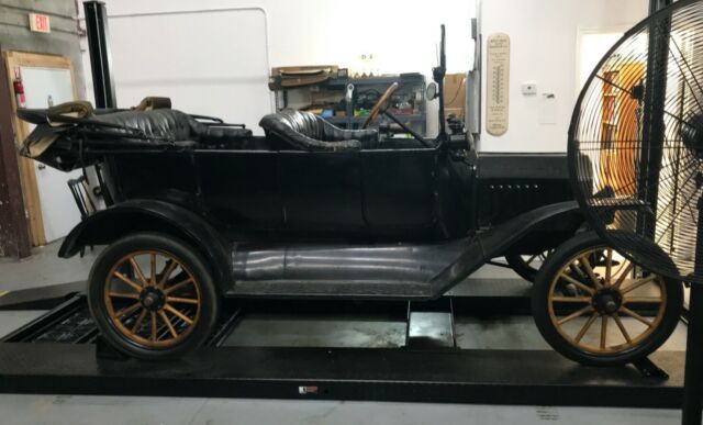 Ford Model T 1915 image number 0