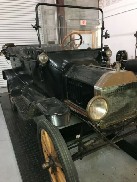 Ford Model T 1915 image number 1