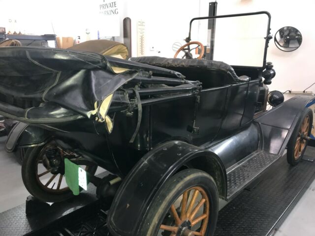 Ford Model T 1915 image number 2