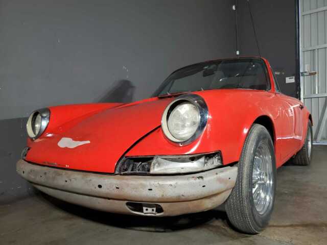 Porsche 911 1971 image number 2