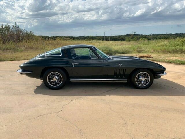 Chevrolet Corvette 1965 image number 1