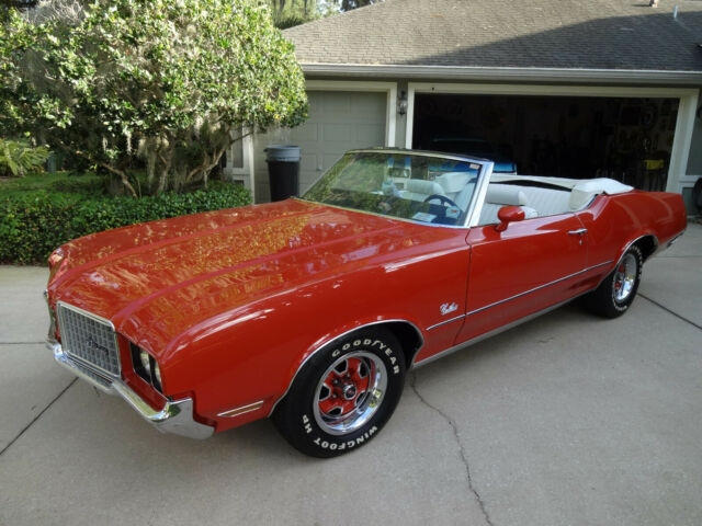 Oldsmobile Cutlass Supreme Classic 1972 image number 0