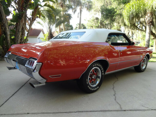 Oldsmobile Cutlass Supreme Classic 1972 image number 26