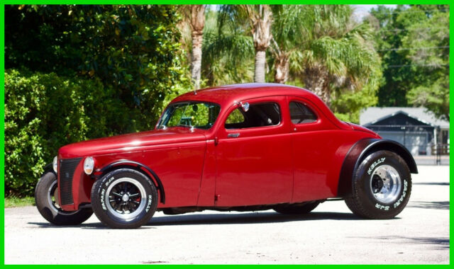 Ford Coupe Deluxe 1940 image number 0