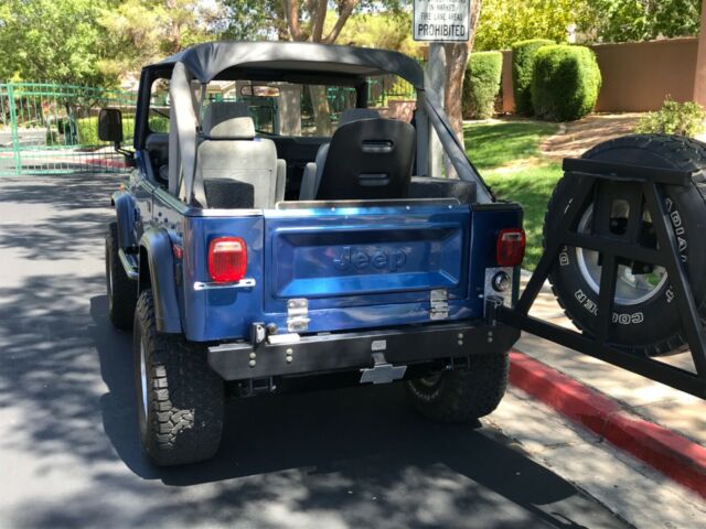 Jeep Renegade 1976 image number 31