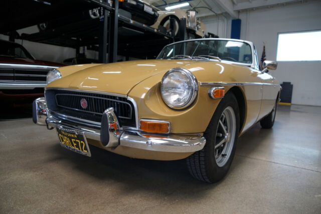 MG MGB Mark III Roadster 1972 image number 5