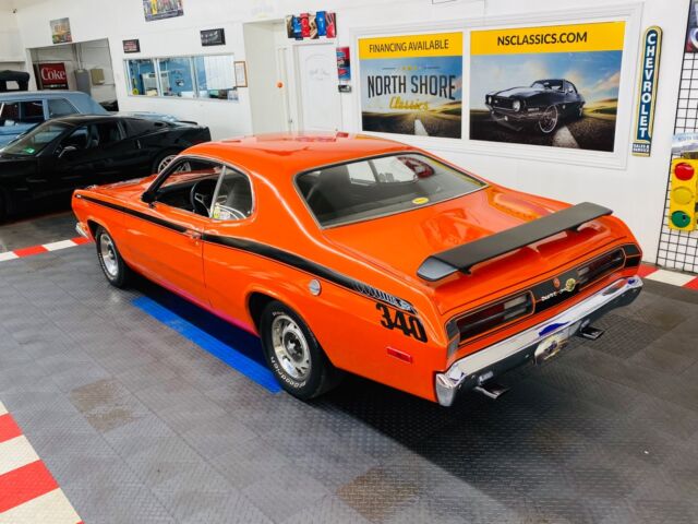 Plymouth Duster 1972 image number 26