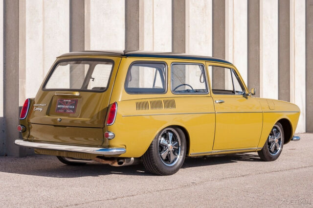 Volkswagen Squareback 1969 image number 5