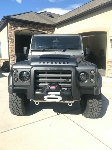 Land Rover Defender 1901 image number 2