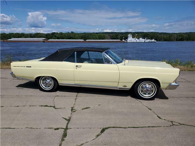 Ford Fairlane 1966 image number 14